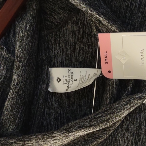 SOFT FUNNEL NECK PULLOVER GRAY SIZE SMALL - Picture 2 of 9